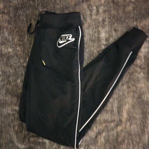 nike joggers